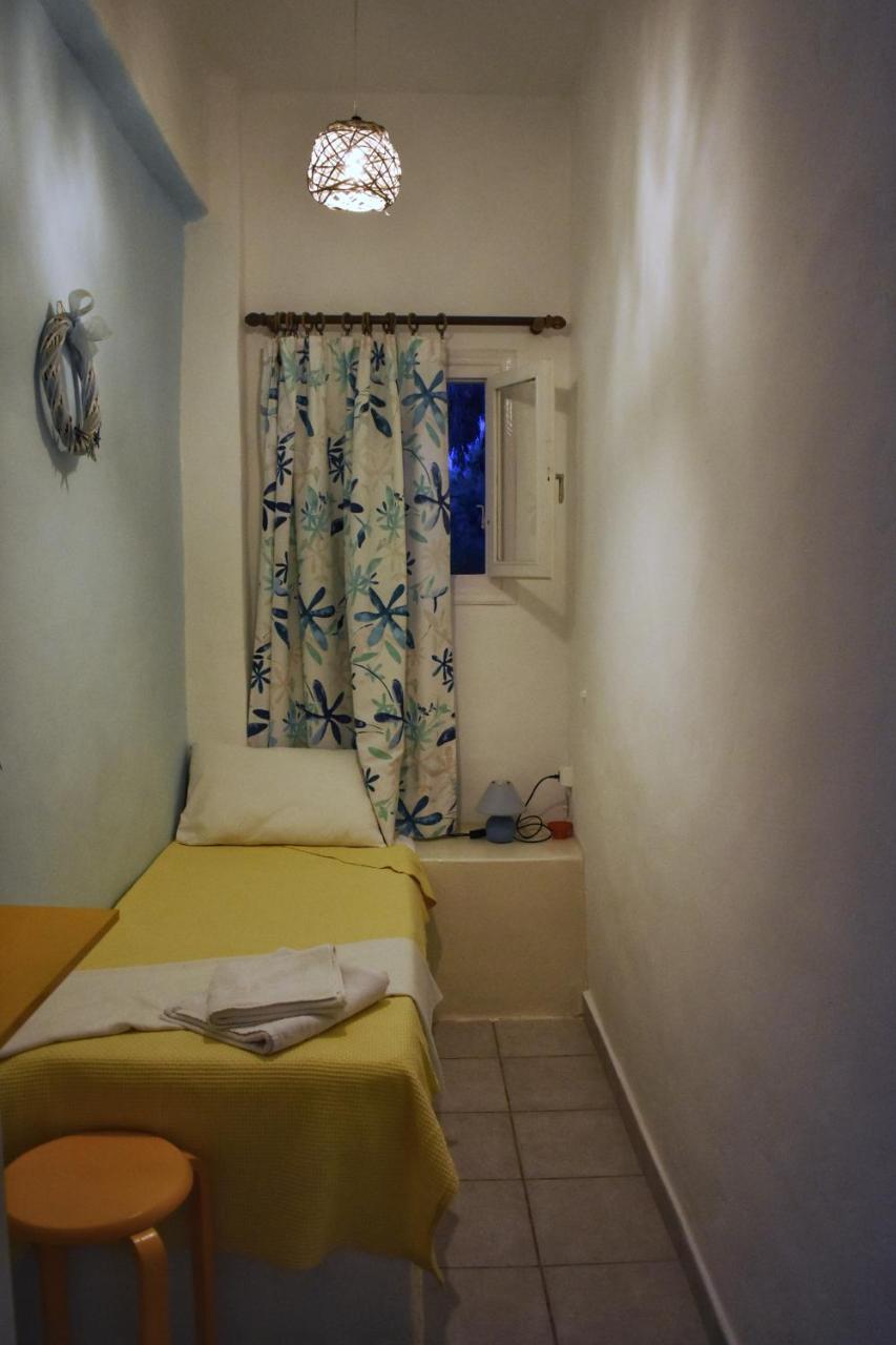 ホテル Alisahni Vári エクステリア 写真