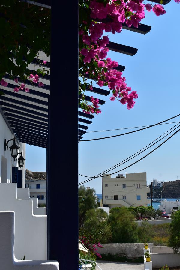 ホテル Alisahni Vári エクステリア 写真
